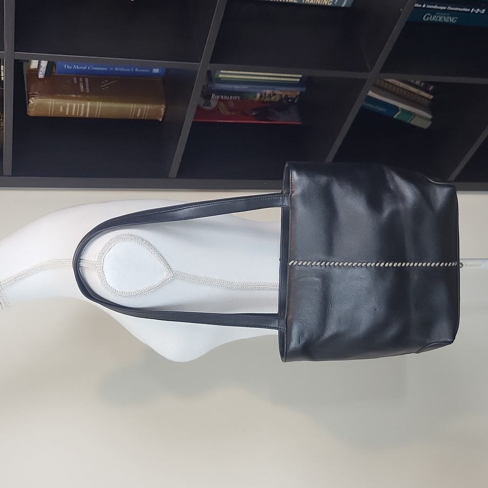 ANDREA VICCARO Black Vegan Leather (?) Thread Detail Top Zip Shoulder Bag